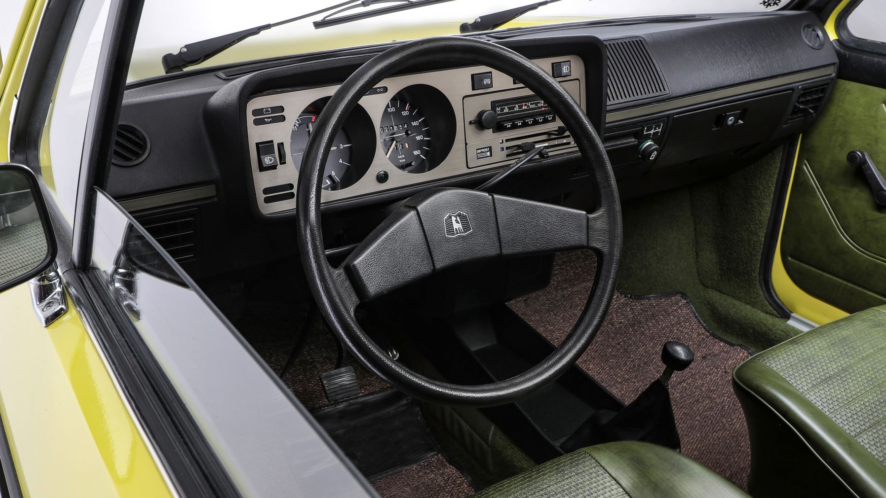 Innenraum des VW Golf 1