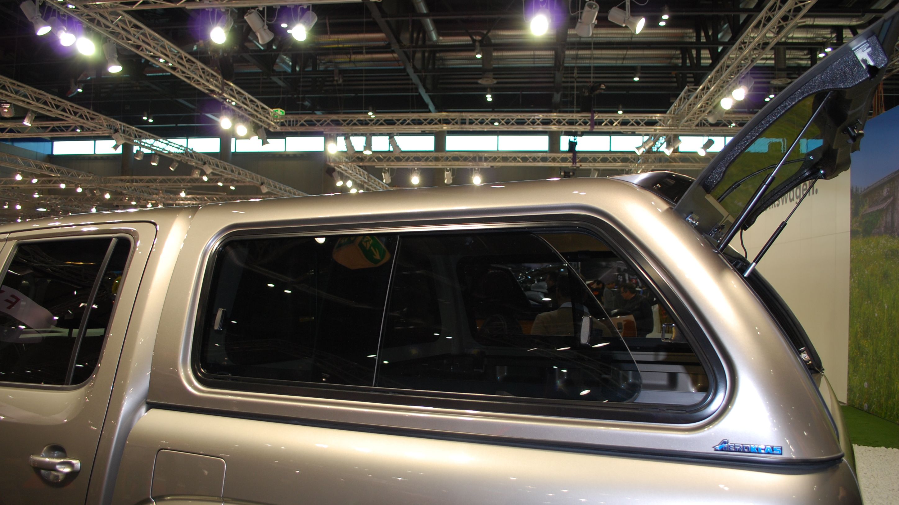 VW Amarok Comfortline mojave beige mit Hardtop von Aeroklas