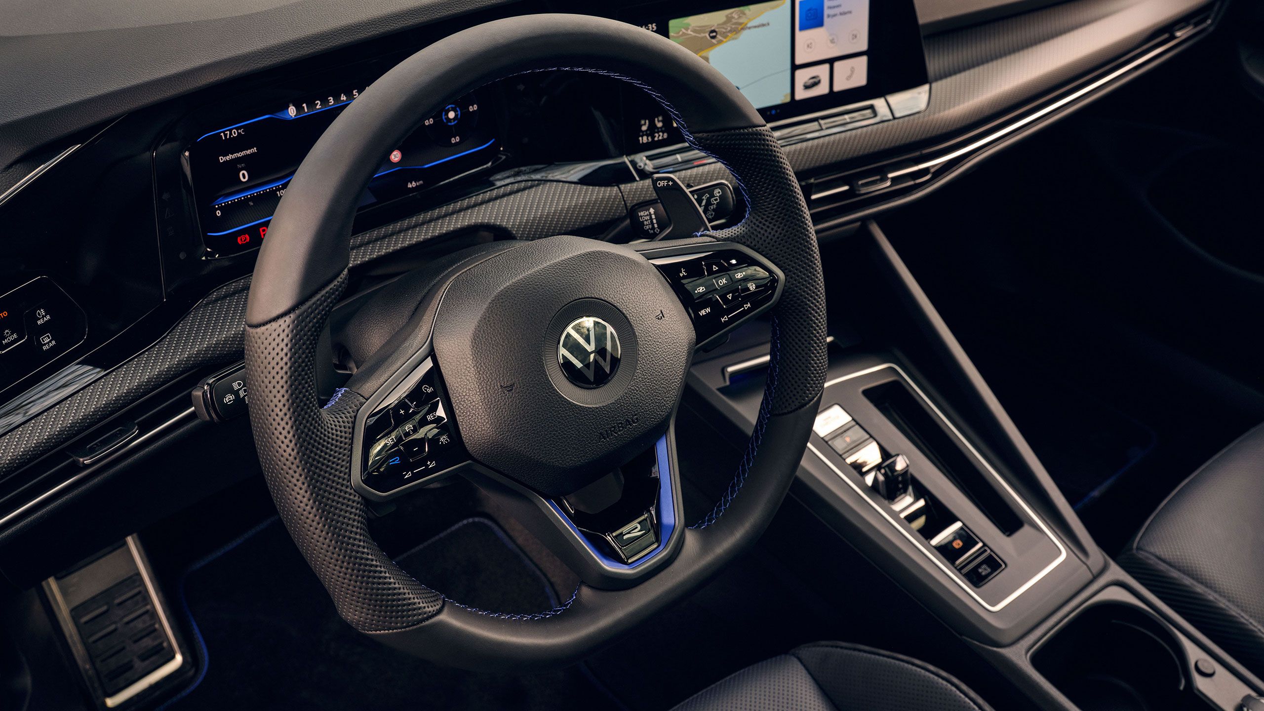 Das Digital Cockpit Pro im Interieur des VW Golf R Variant