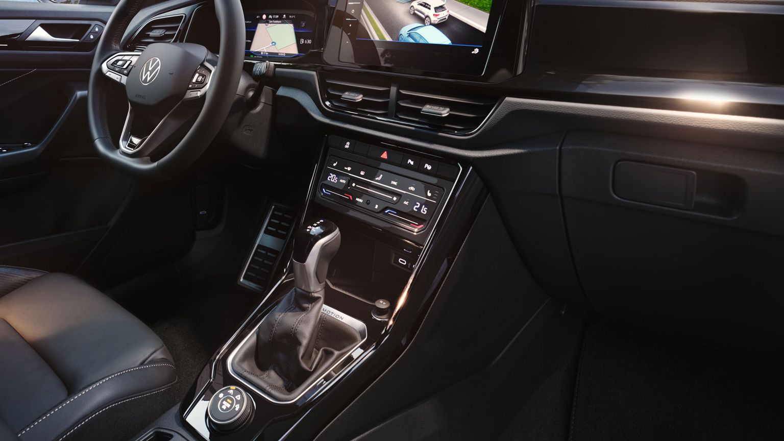 Innenanischt de VW T-Roc mit Digital Cockpit, Soft Instrument Panel/Stiching und Multifunktionslenkrad