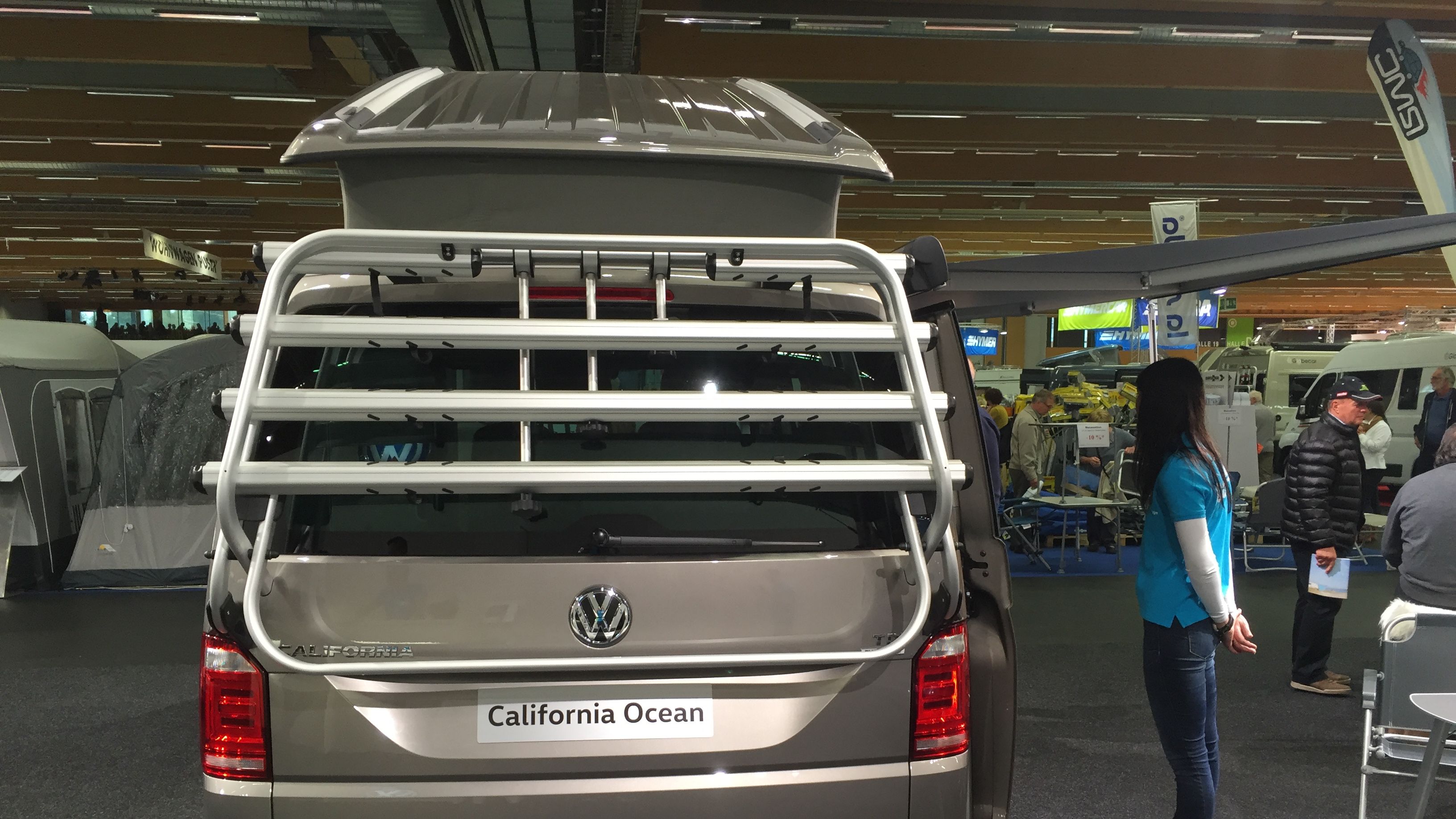 VW California Ocean Hinteransicht Fahrradträger Caravan Salon Wels