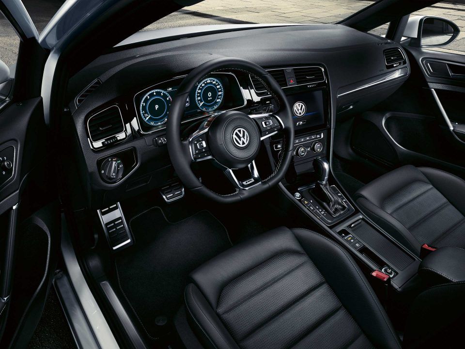 VW Golf 7 R-Line Vorgängermodell Interieur und Cockpit