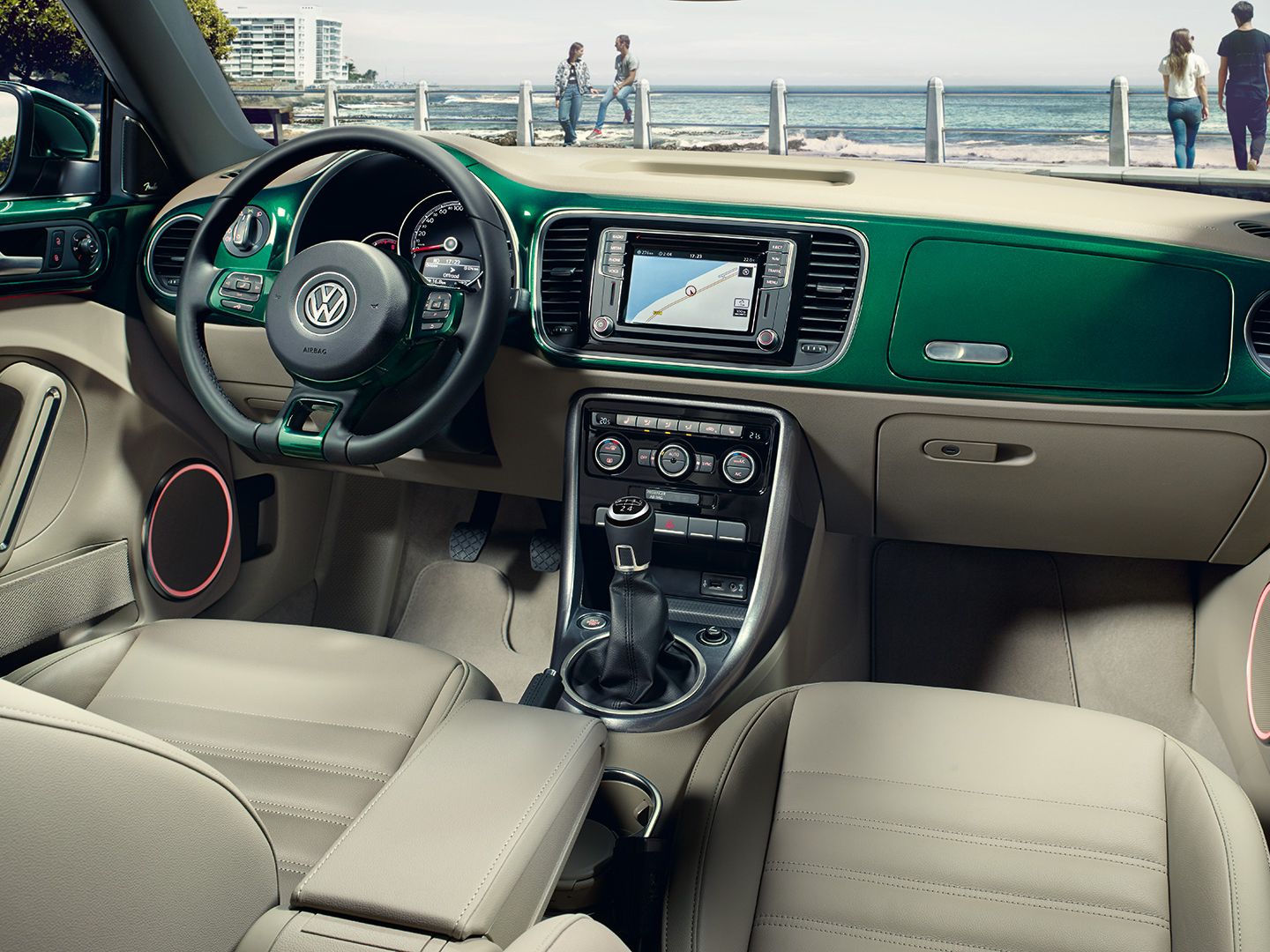VW Beetle Cabrio Interieur und Sitze hell