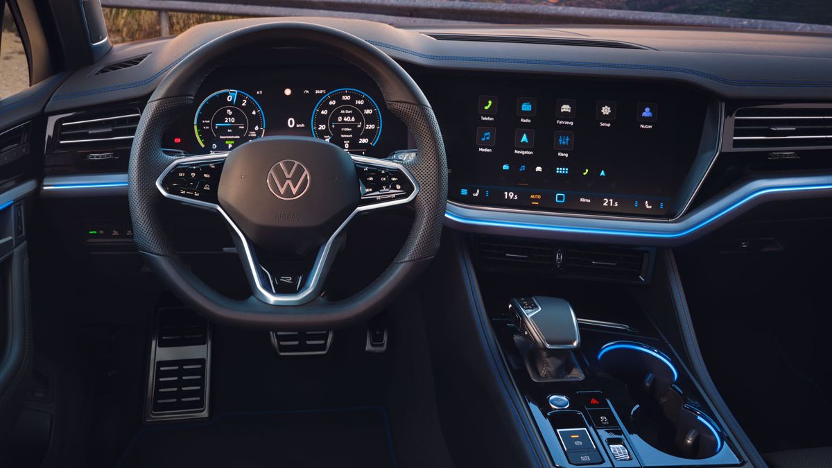 Interieur und Innovision Cockpit im VW Touareg R eHybrid
