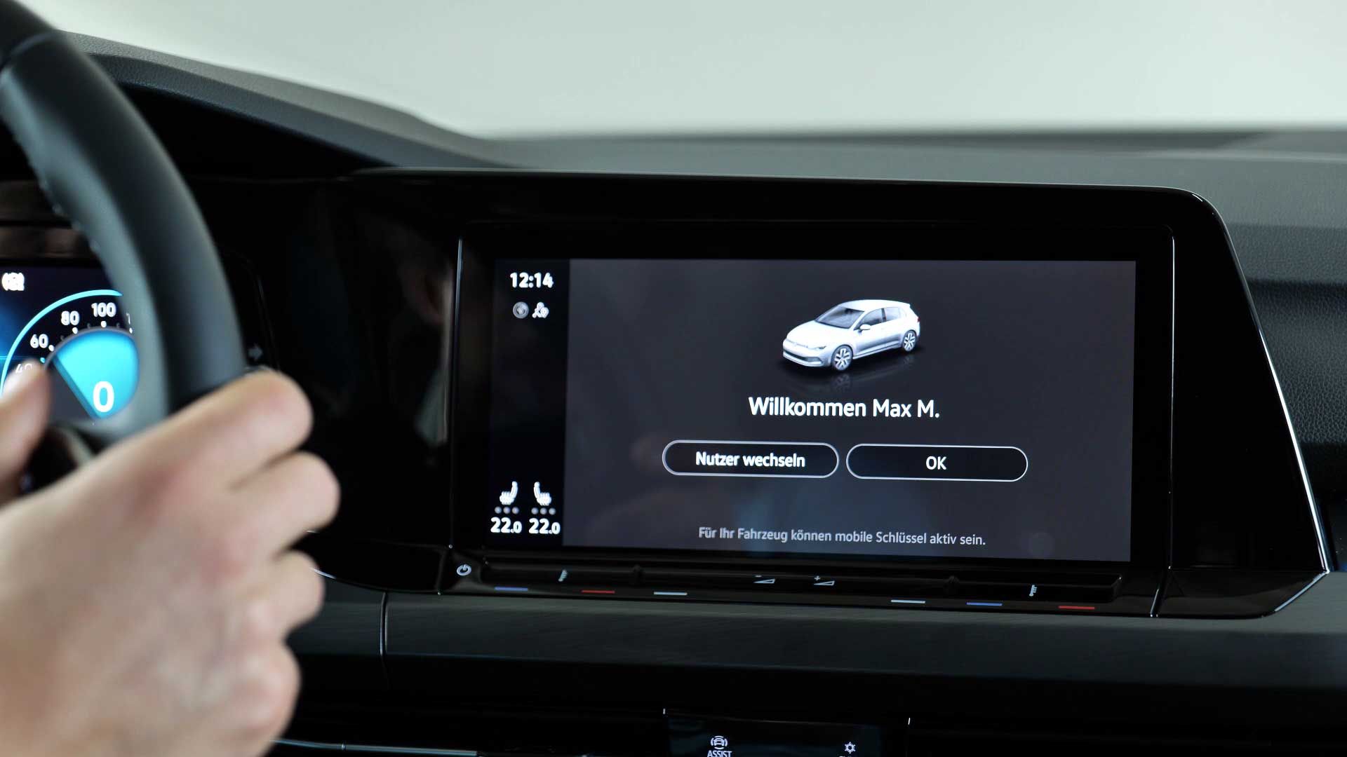 Fokus auf Bildschirm im Volkswagen Fahrzeug, wie man Benutzer auswählt