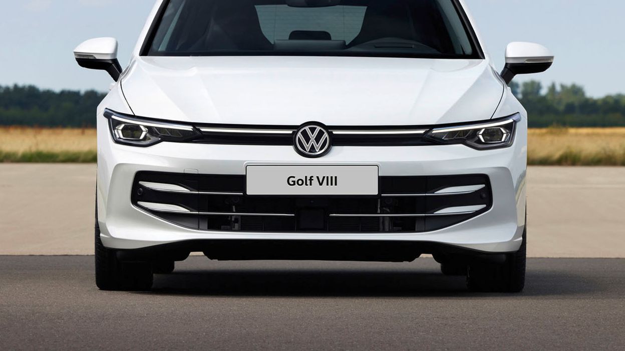 Der neue VW Golf 8 in weiß von vorne
