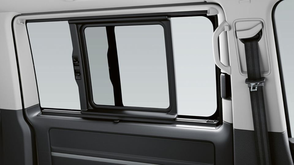 VW Multivan 6.1 Schiebefenster geöffnet