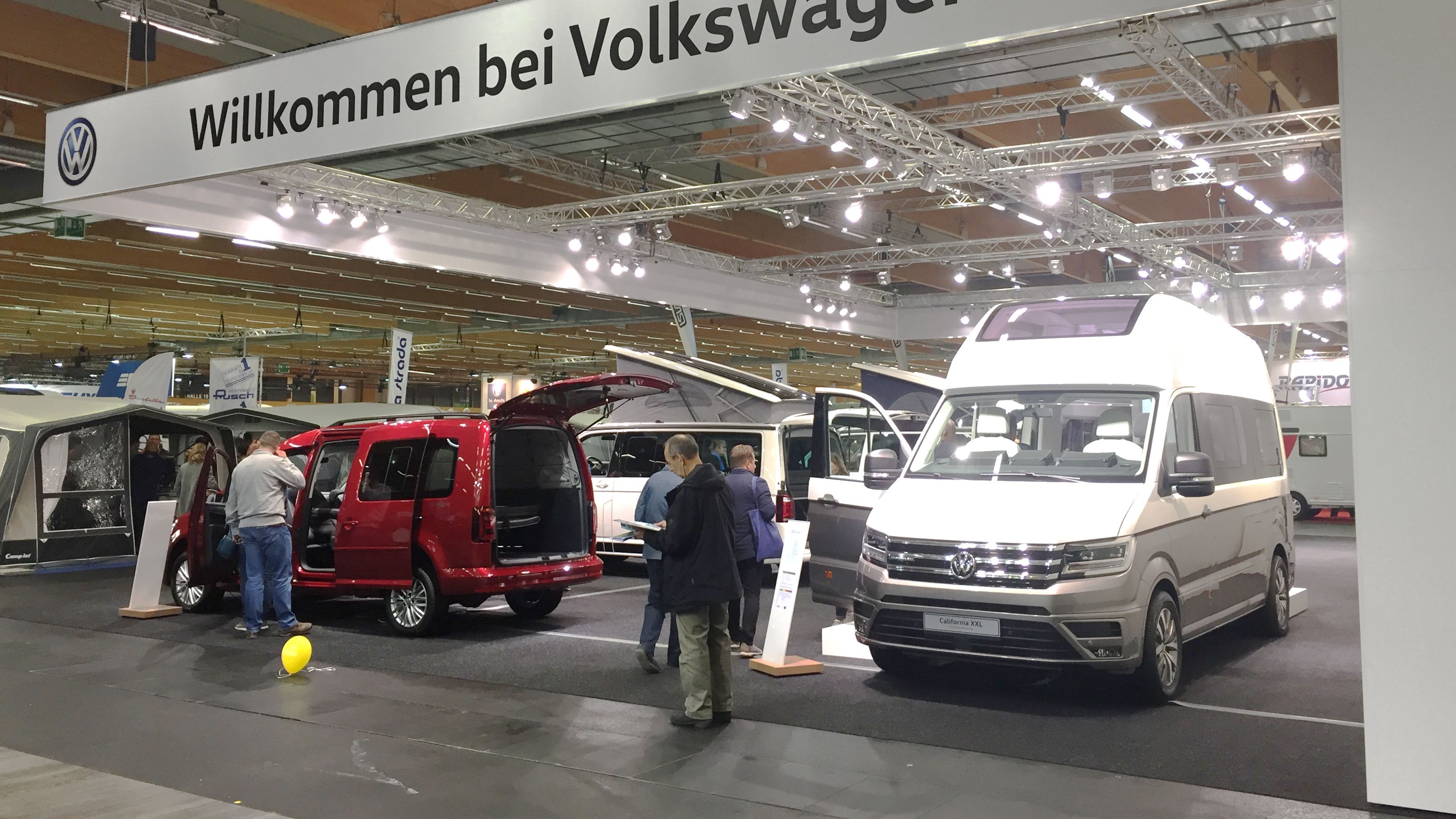 Caravan Salon Wels Messestand VW XXL California