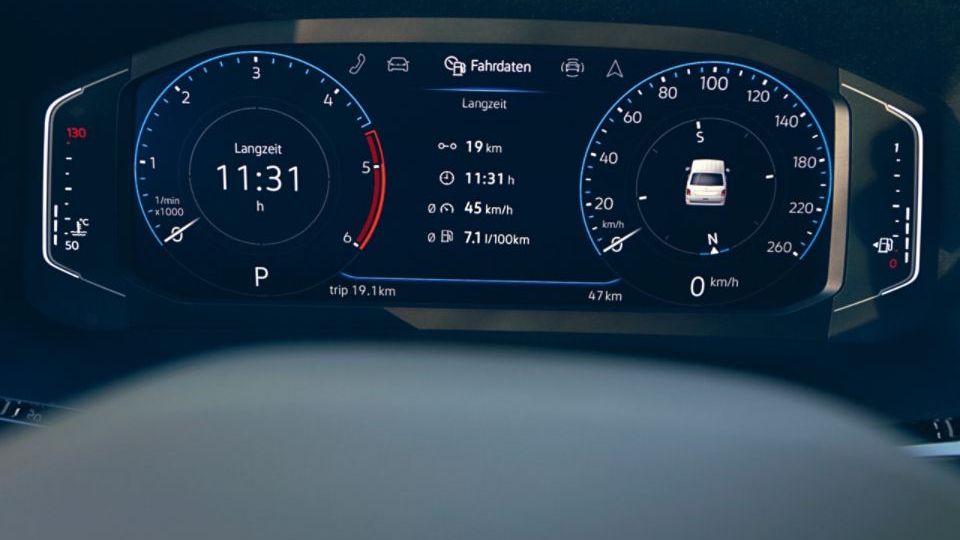 Digitales Cockpit des VW California 6.1
