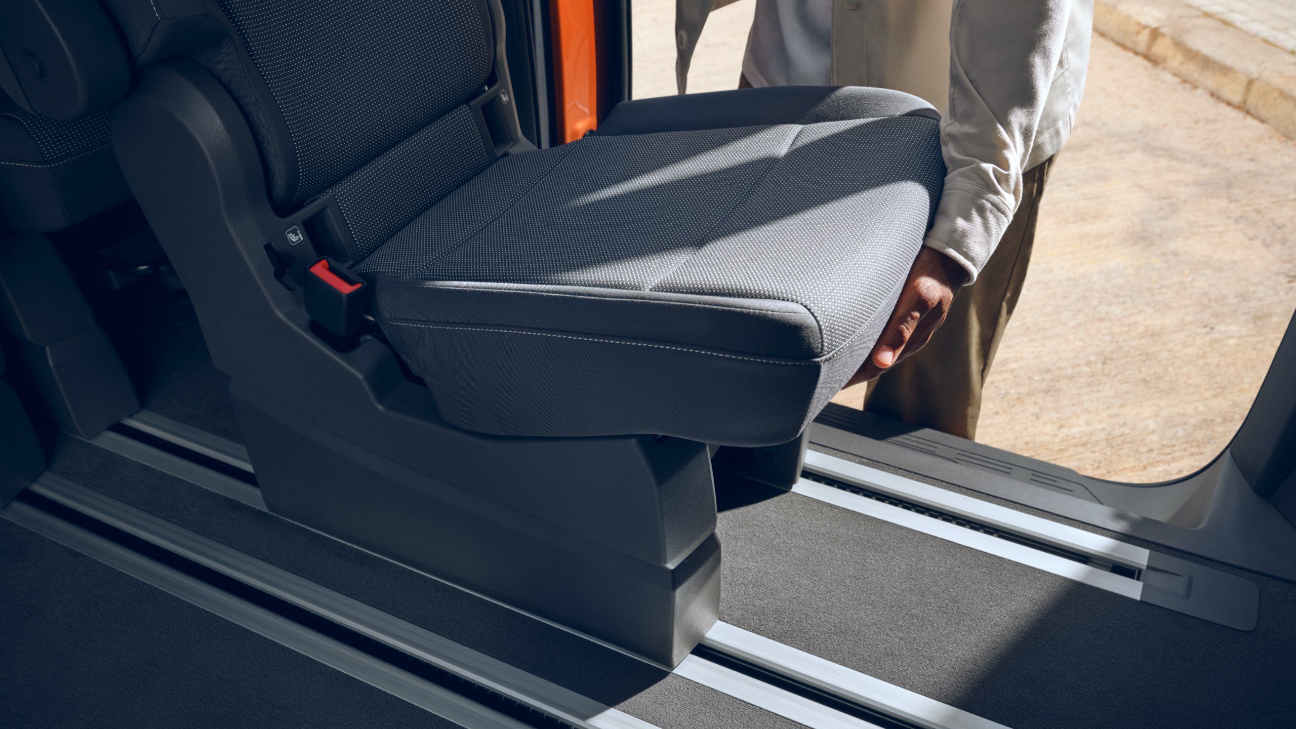 Die flexiblen Einzelsitze des neuen VW Multivan T7 2021.