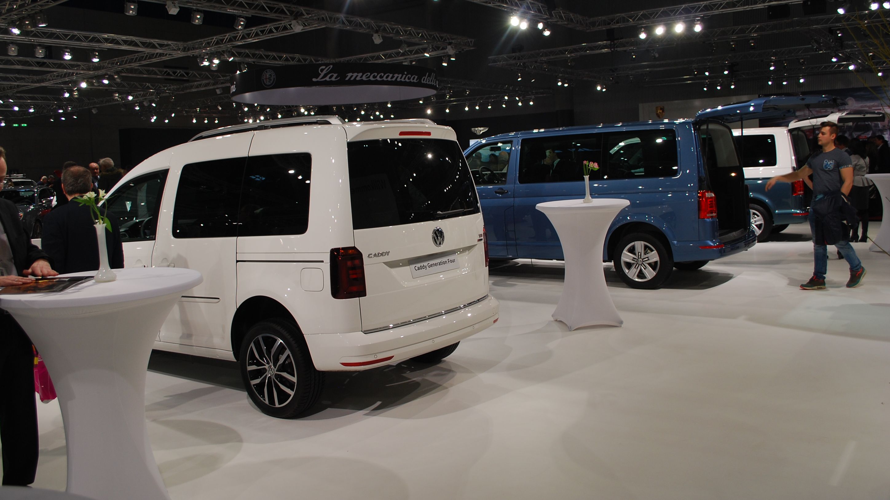 VW Caddy und Multivan Hinteransicht