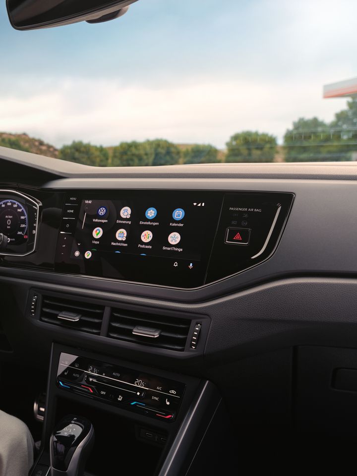 Detailansicht des optionalen Navigationssystems Discover Pro im VW Taigo