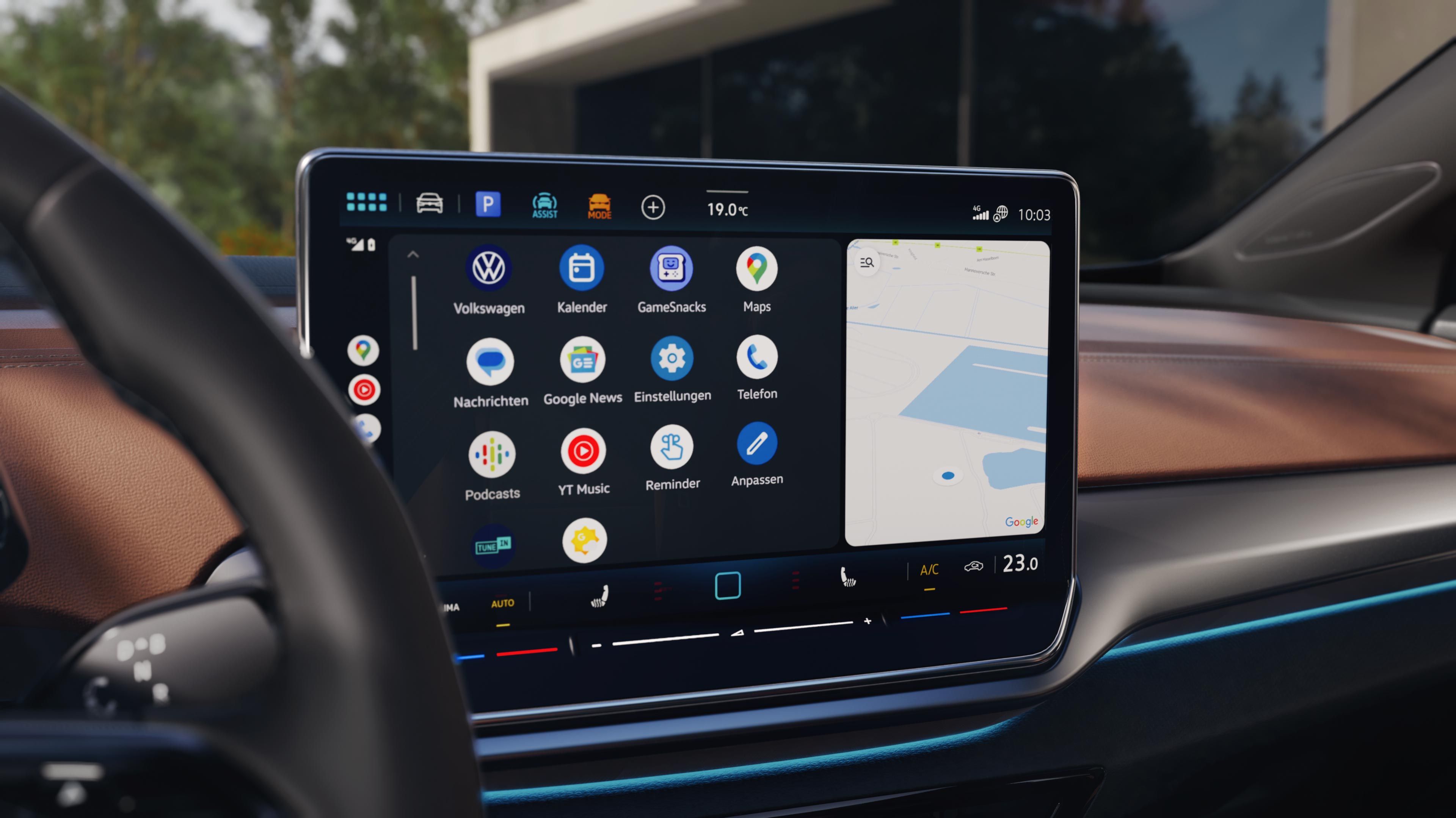 "Detailansicht des VW ID.4 Infotainment System mit App-Connect Bildschirm.  "